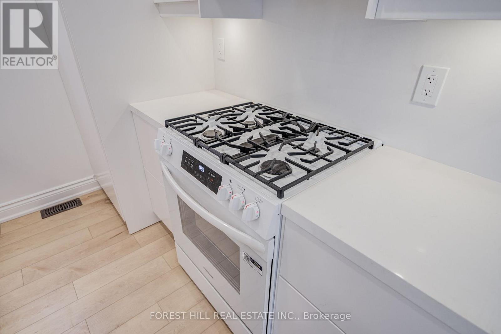 5 - 85 Vaughan Road, Toronto, Ontario  M6C 2L9 - Photo 16 - C13635436