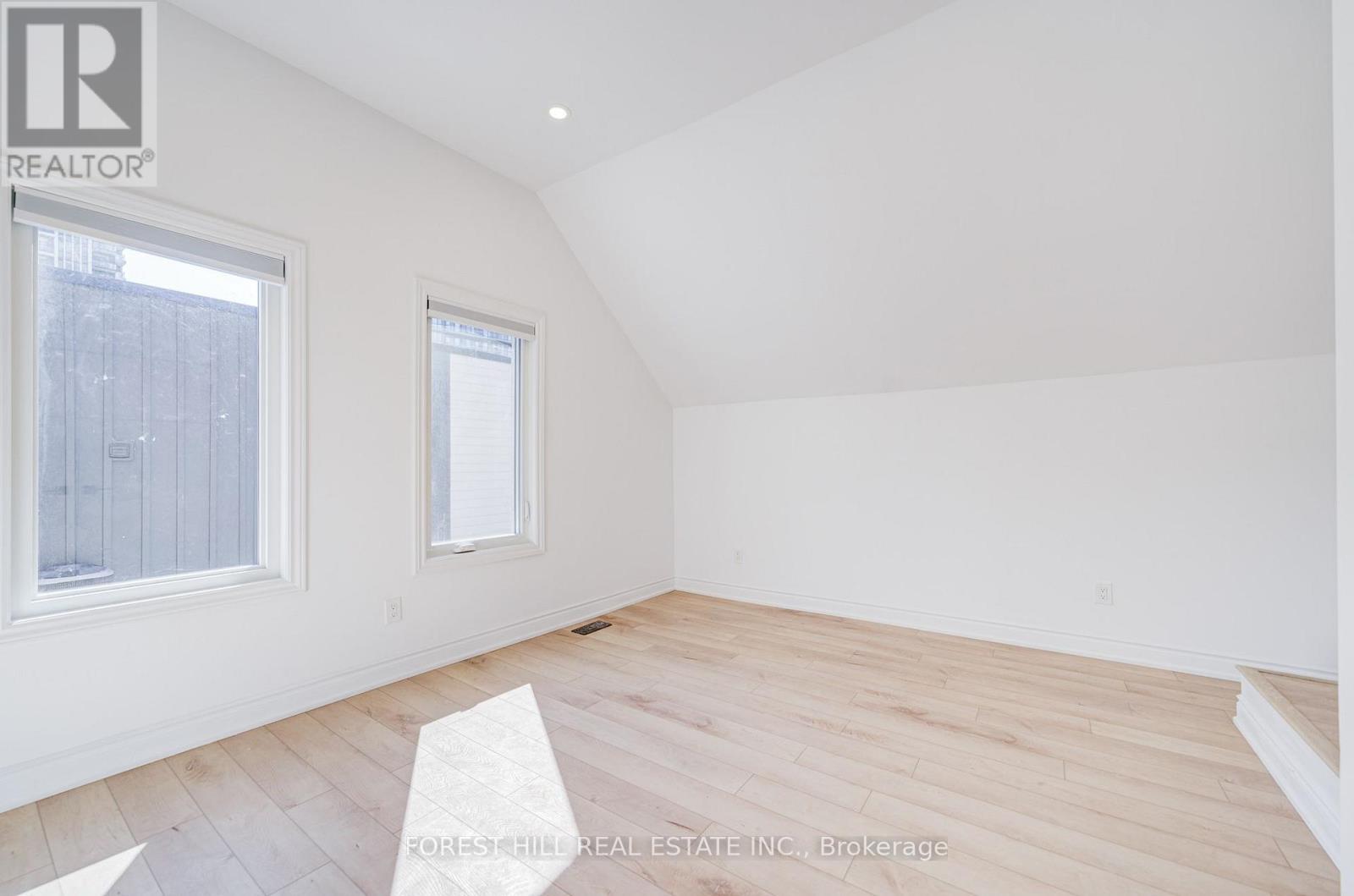 5 - 85 Vaughan Road, Toronto, Ontario  M6C 2L9 - Photo 22 - C13635436
