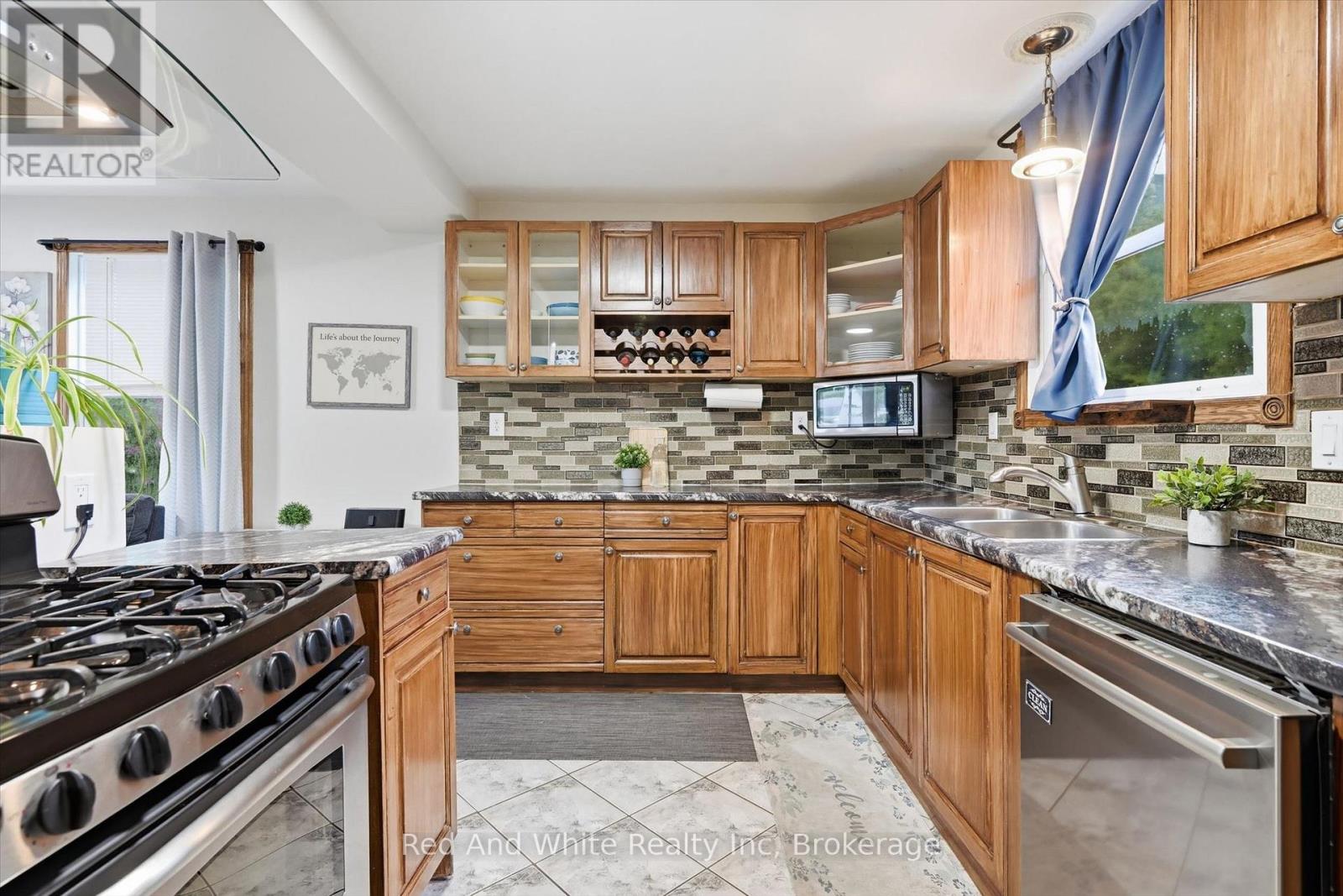 450 East 42nd Street, Hamilton, Ontario  L8T 3B3 - Photo 10 - X13635638