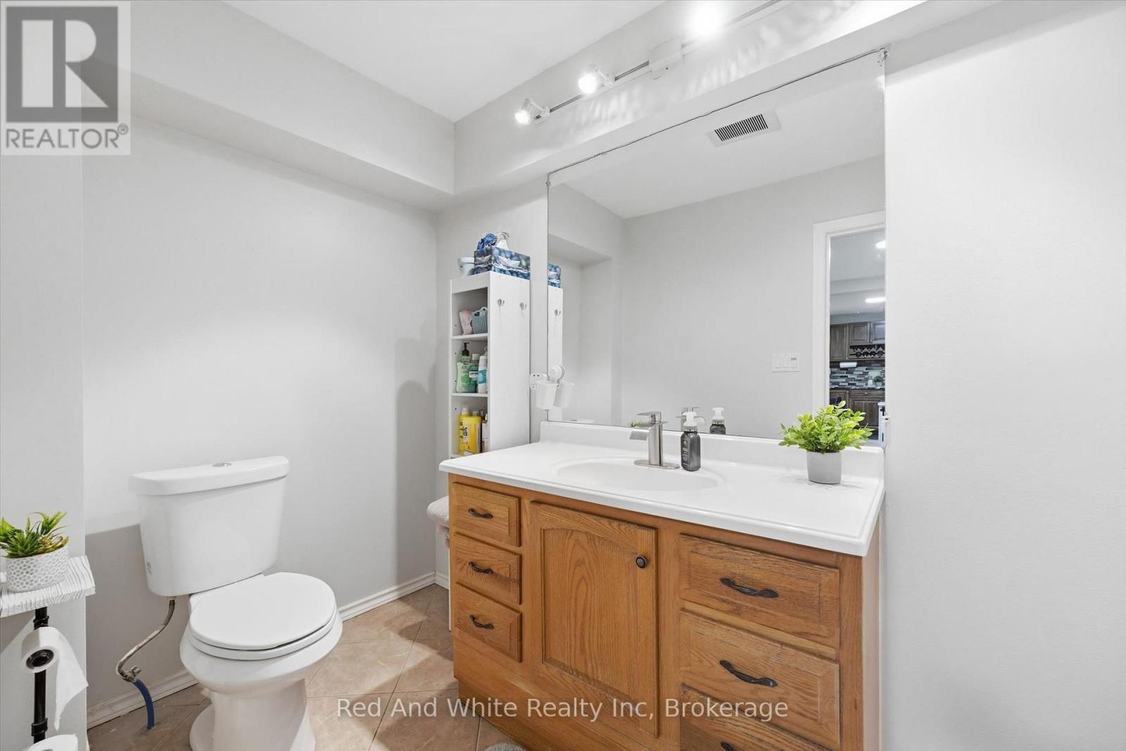 450 East 42nd Street, Hamilton, Ontario  L8T 3B3 - Photo 15 - X13635638
