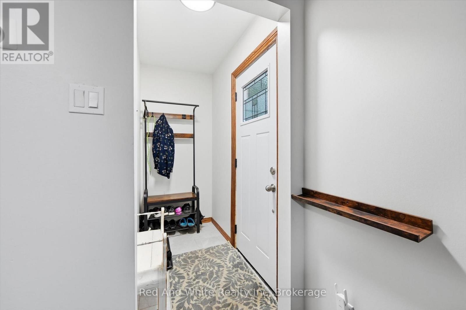 450 East 42nd Street, Hamilton, Ontario  L8T 3B3 - Photo 4 - X13635638