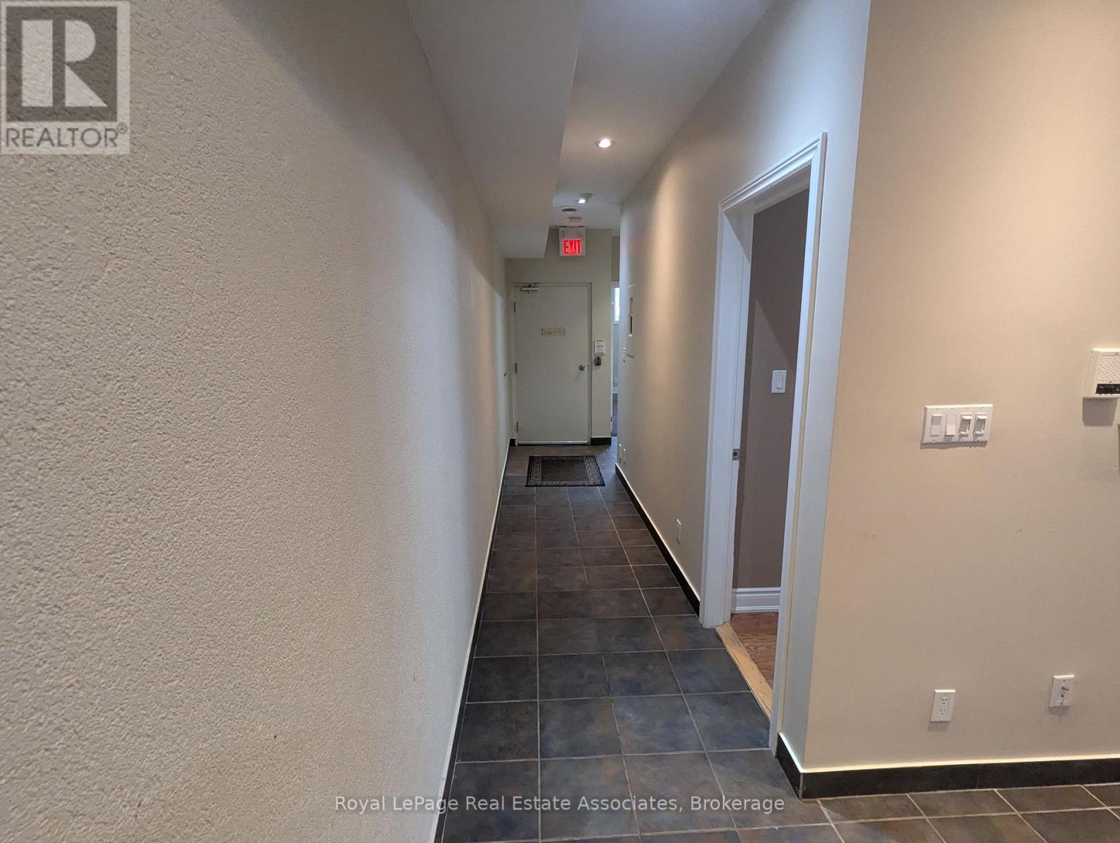 4 - 48 Mississauga Road N, Mississauga, Ontario  L5H 2H8 - Photo 18 - W13504786