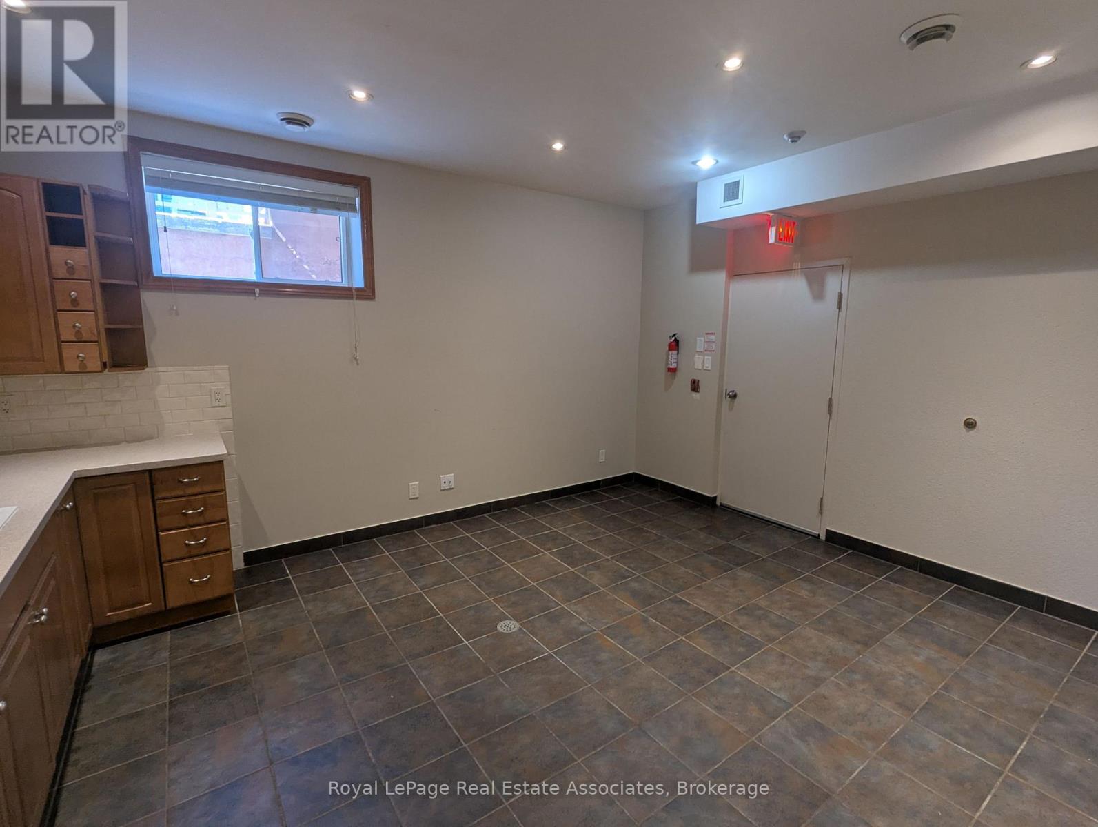 4 - 48 Mississauga Road N, Mississauga, Ontario  L5H 2H8 - Photo 12 - W13504786