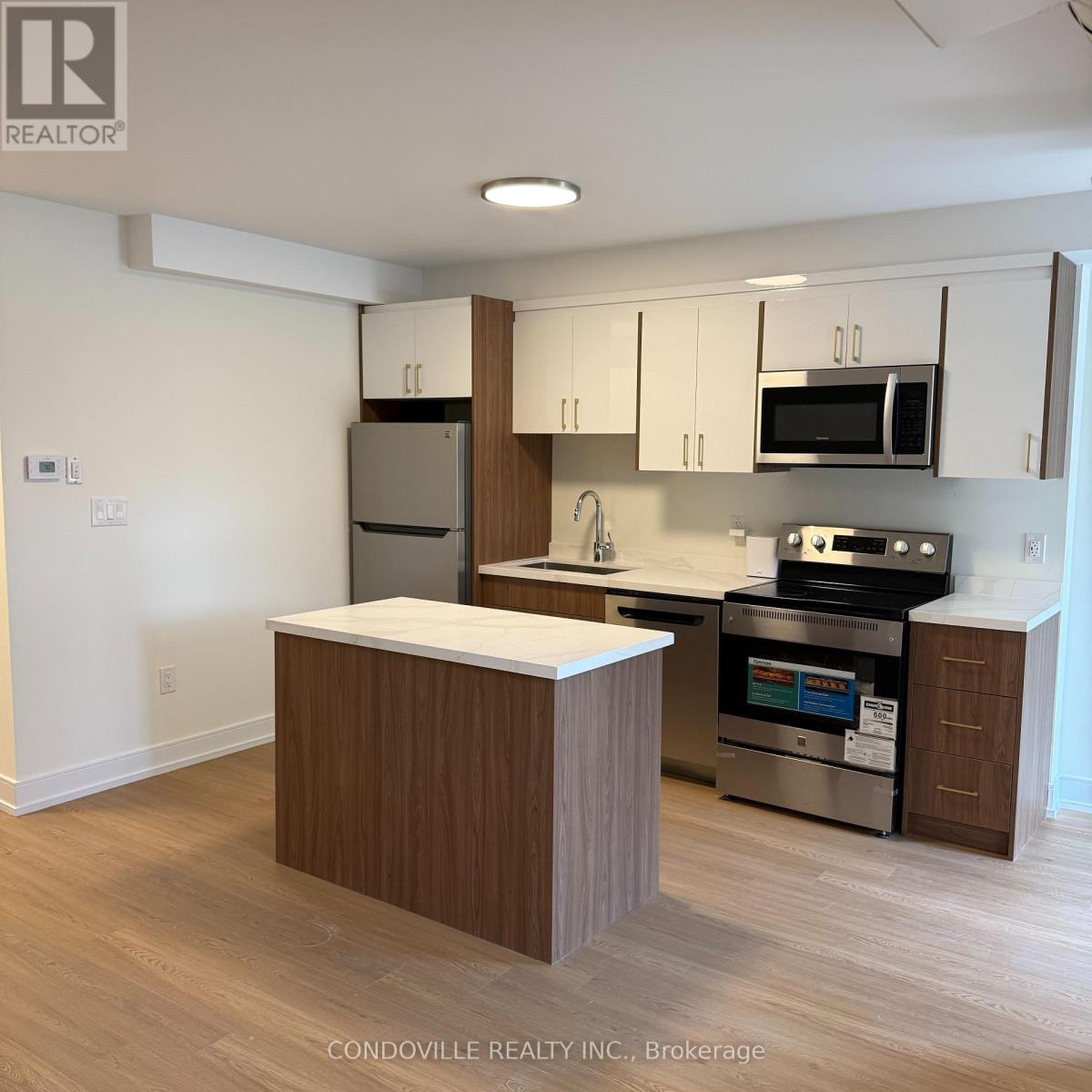 854 Doon Village Road, Kitchener, Ontario  N2P 1A3 - Photo 5 - X12676678