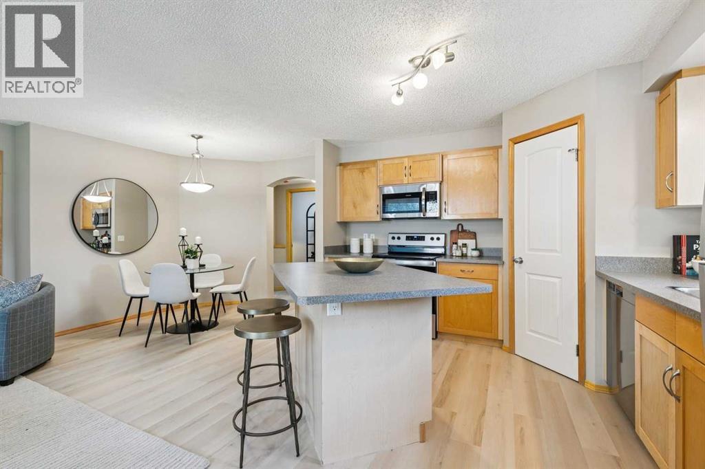 106, 7 Everridge Square SW, Calgary, Alberta  T2Y 5J5 - Photo 3 - A2326364