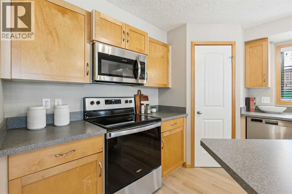 106, 7 Everridge Square SW, Calgary, Alberta  T2Y 5J5 - Photo 5 - A2326364