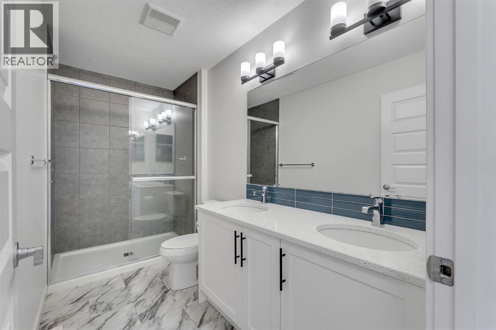 1489 Bayview Point SW, Airdrie, Alberta  T4B 5K1 - Photo 27 - A2325425