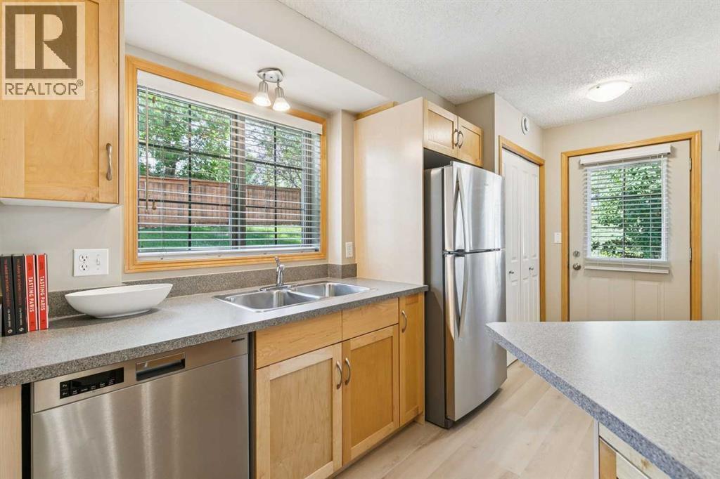 106, 7 Everridge Square SW, Calgary, Alberta  T2Y 5J5 - Photo 6 - A2326364