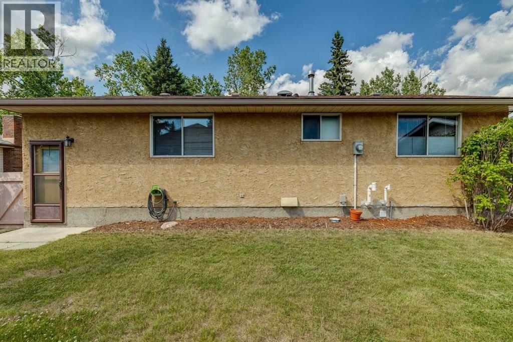 11248 Braeside Drive SW, Calgary, Alberta  T2W 3E4 - Photo 32 - A2330079