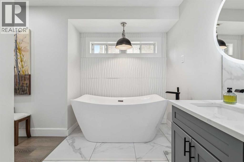 6991 Christie Briar Manor SW, Calgary, Alberta  T3H 2R3 - Photo 18 - A2332288