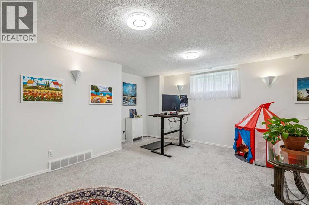 6991 Christie Briar Manor SW, Calgary, Alberta  T3H 2R3 - Photo 29 - A2332288