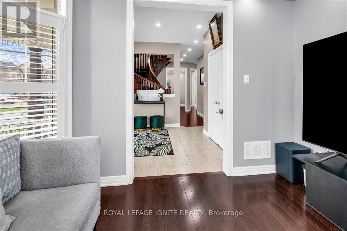 87 Richler Avenue, Vaughan, Ontario  L4H 3Y6 - Photo 8 - N13635414