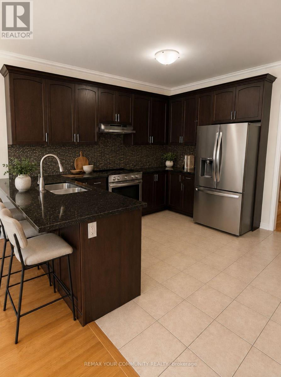 20 Overlander Way, Vaughan, Ontario  L6A 0X6 - Photo 8 - N13635430
