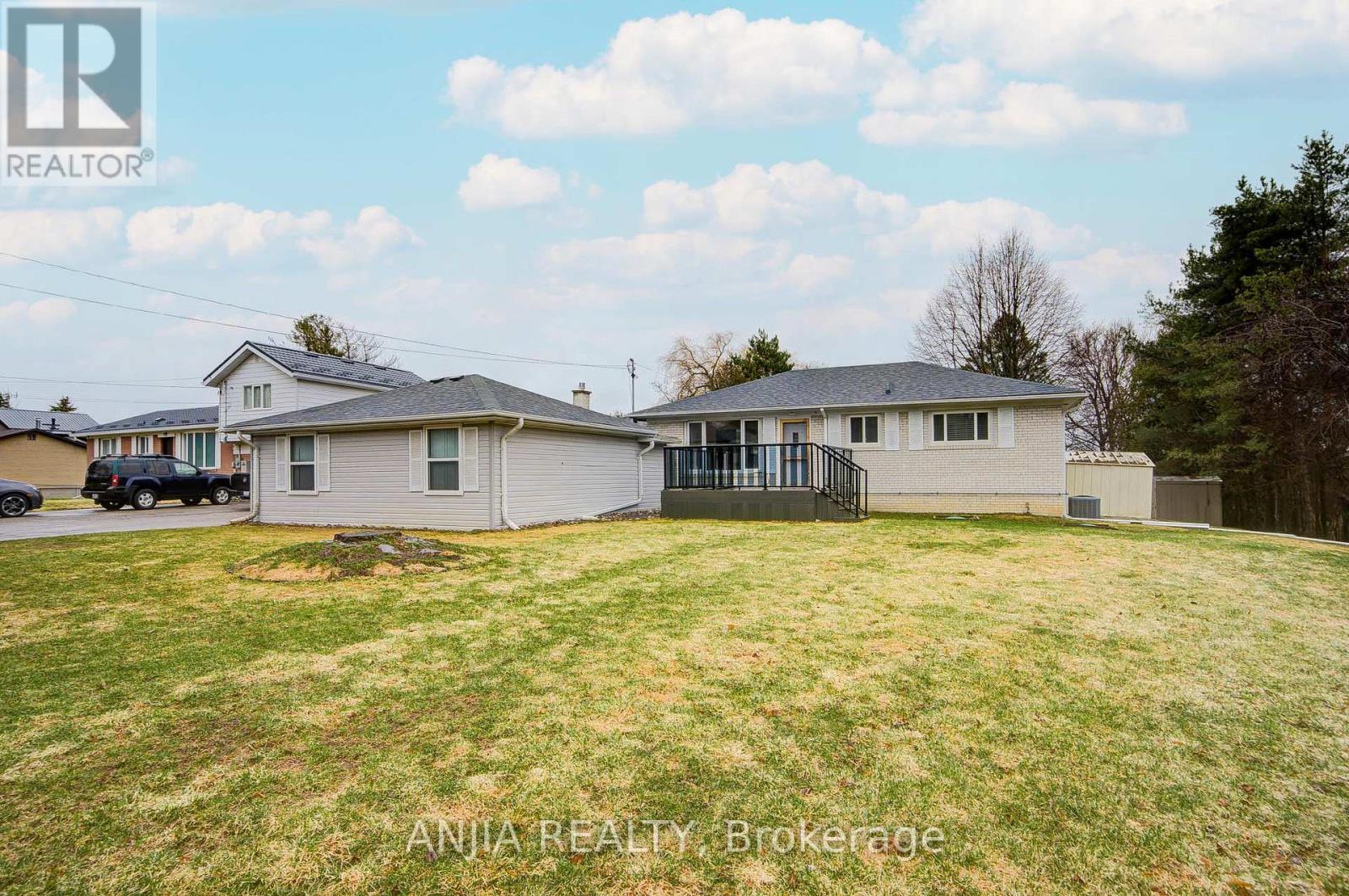1369 Ravenshoe Road, East Gwillimbury, Ontario  L0G 1R0 - Photo 1 - N13635438