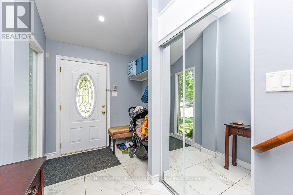 2506 Bridge Road, Oakville, Ontario  L6L 2H2 - Photo 16 - W13635654