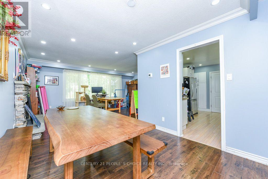 2506 Bridge Road, Oakville, Ontario  L6L 2H2 - Photo 21 - W13635654