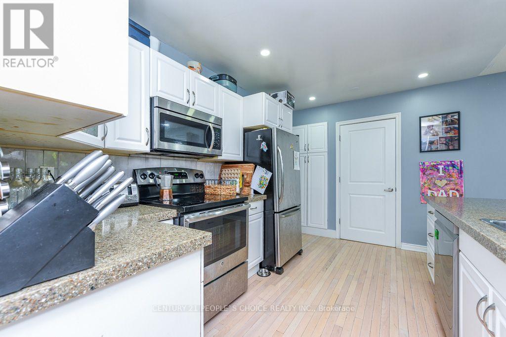 2506 Bridge Road, Oakville, Ontario  L6L 2H2 - Photo 28 - W13635654