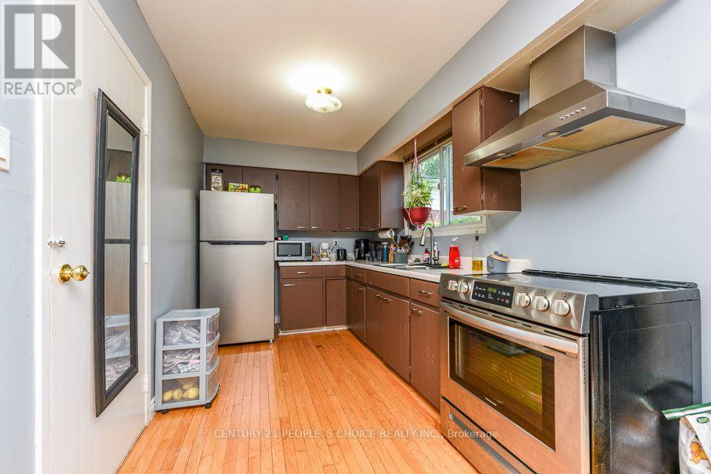 2506 Bridge Road, Oakville, Ontario  L6L 2H2 - Photo 37 - W13635654