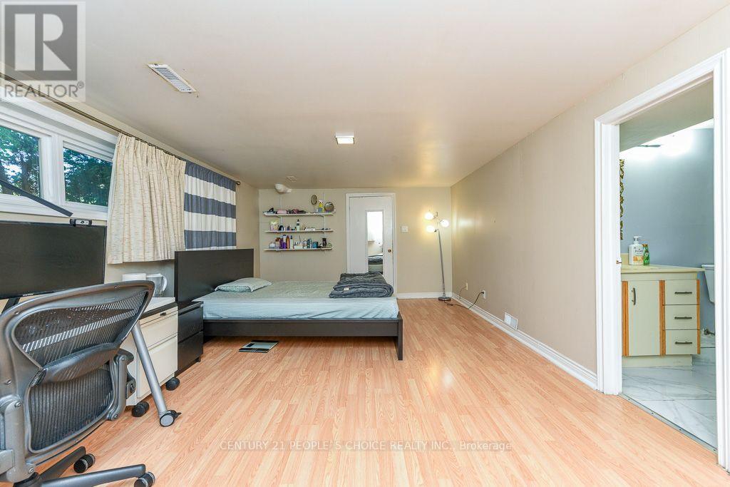 2506 Bridge Road, Oakville, Ontario  L6L 2H2 - Photo 46 - W13635654