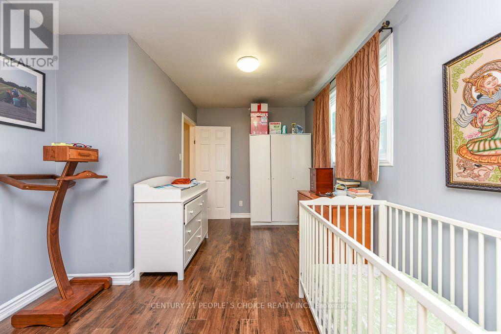 2506 Bridge Road, Oakville, Ontario  L6L 2H2 - Photo 6 - W13635654