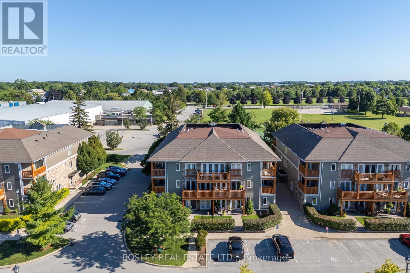 205 - 678 Line 2 Road, Niagara-On-The-Lake, Ontario  L0S 1T0 - Photo 2 - X12862134