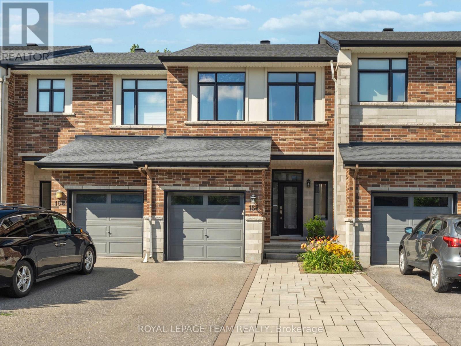 152 MATTINGLY WAY, Ottawa, Ontario