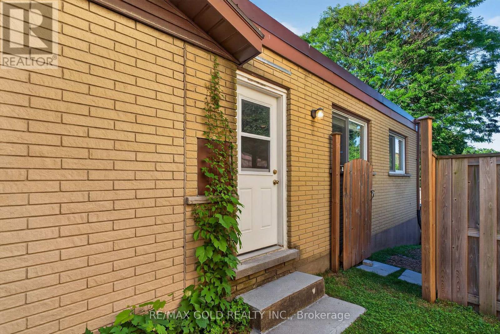16 Monterey Road, Kitchener, Ontario  N2B 1V3 - Photo 41 - X13635314