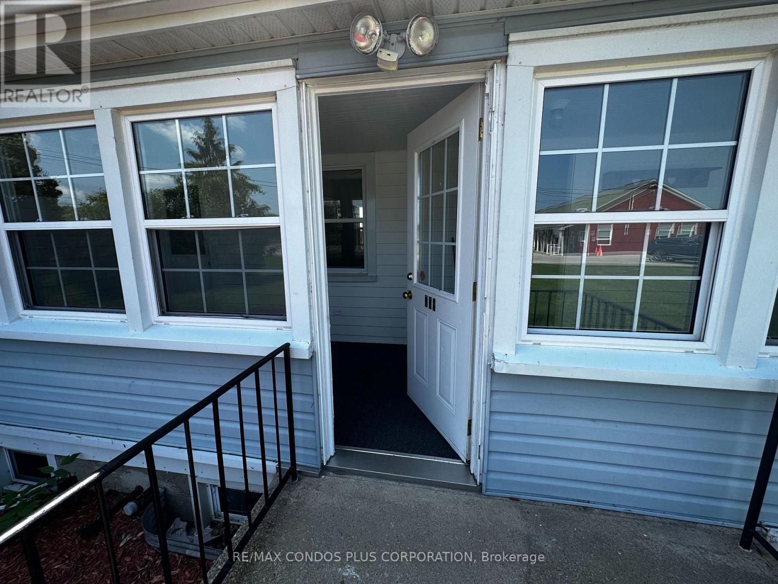 3 - 758 Niagara Stone Road, Niagara-On-The-Lake, Ontario  L0S 1J0 - Photo 2 - X13635424