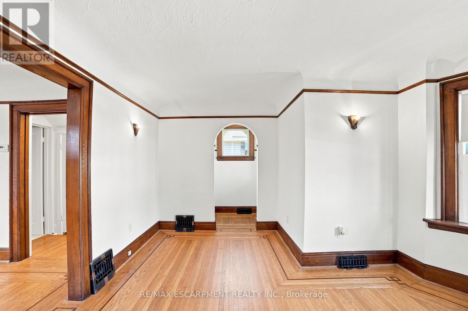 156 Tragina Avenue N, Hamilton, Ontario  L8H 5C8 - Photo 10 - X13635510