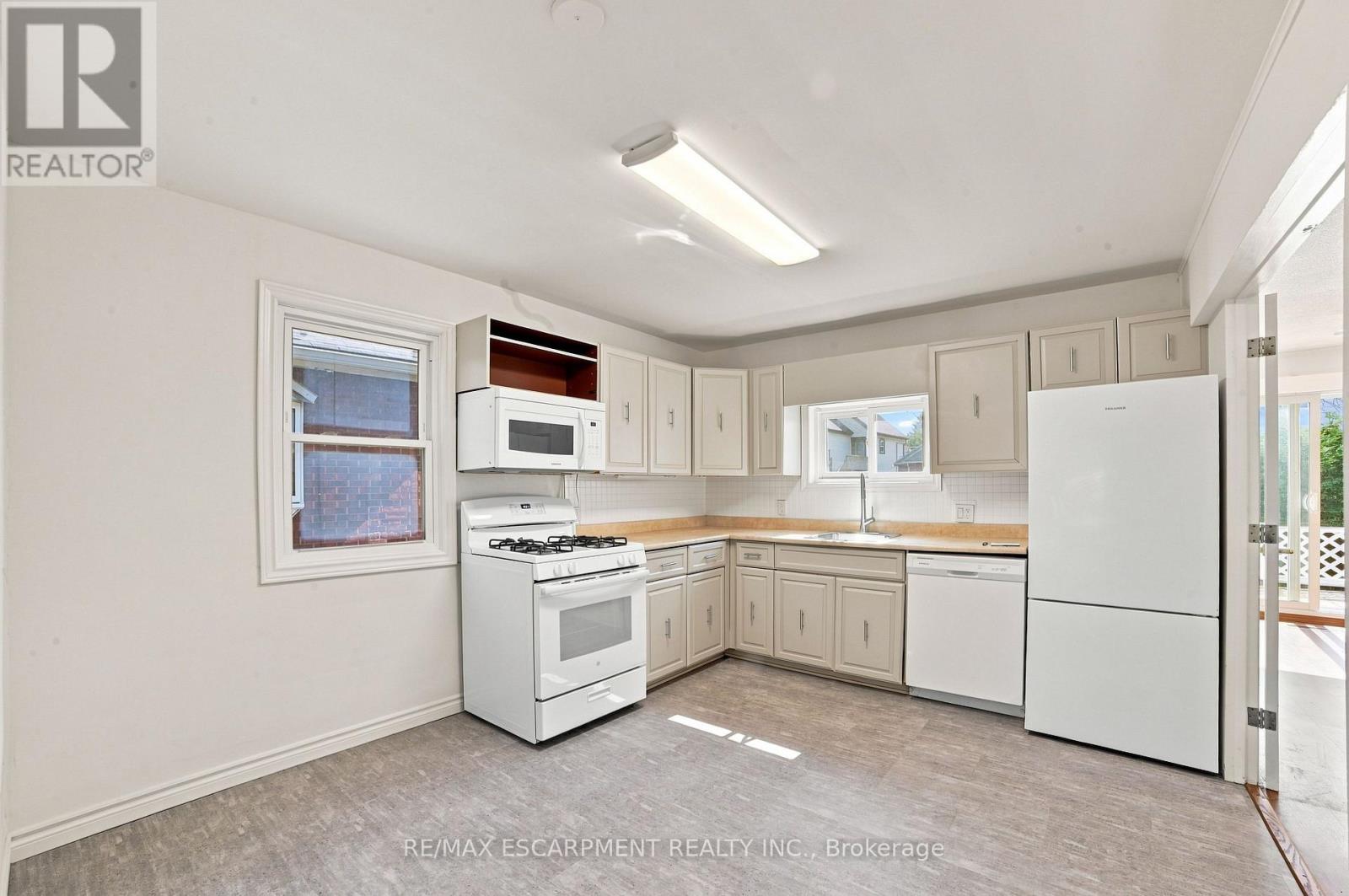 156 Tragina Avenue N, Hamilton, Ontario  L8H 5C8 - Photo 13 - X13635510