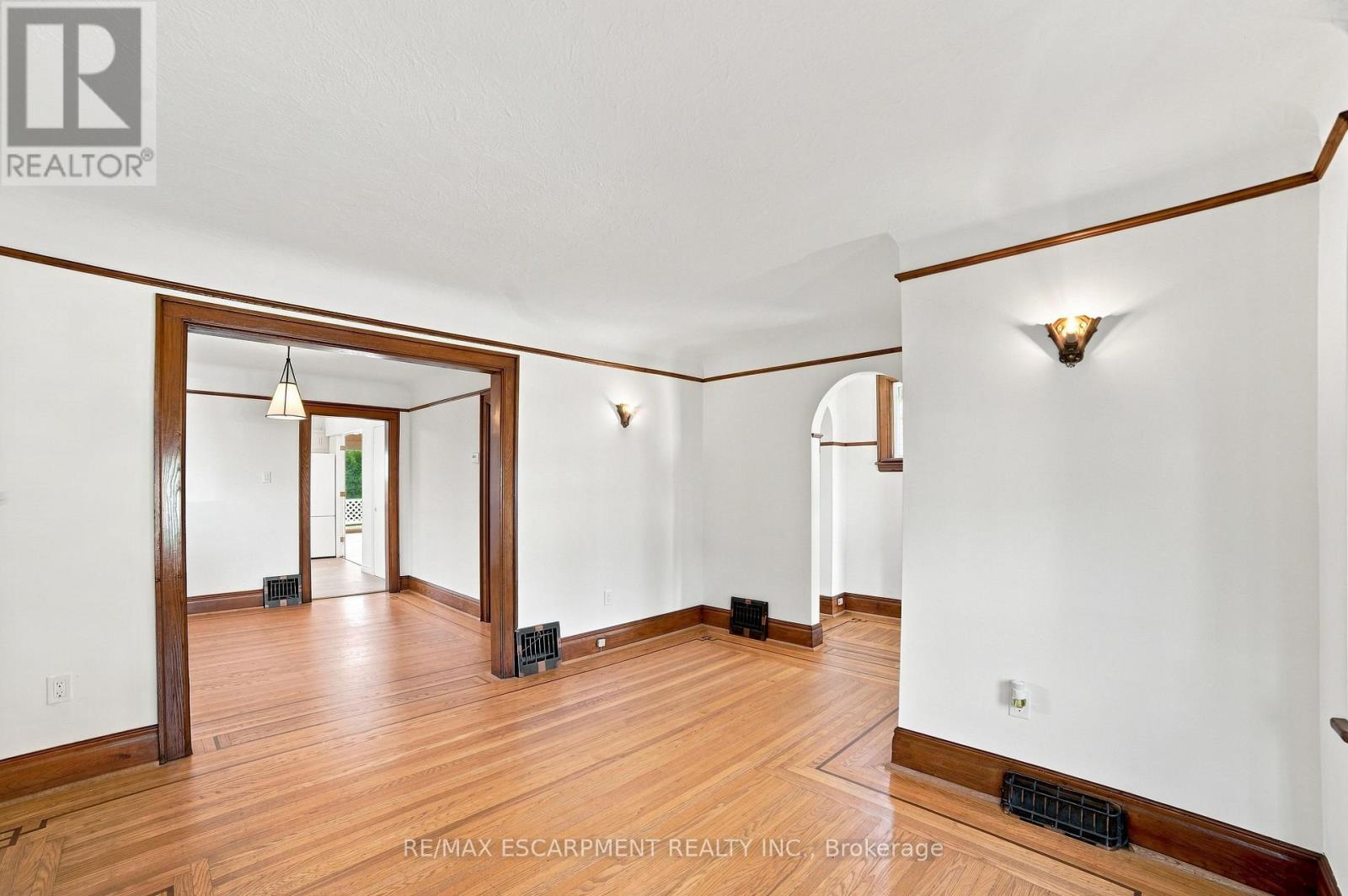 156 Tragina Avenue N, Hamilton, Ontario  L8H 5C8 - Photo 8 - X13635510