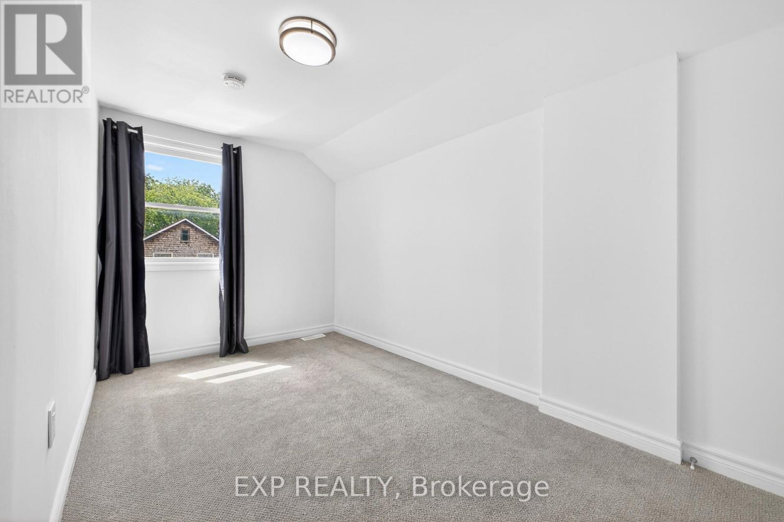6564 Level Avenue, Niagara Falls, Ontario  L2G 4B7 - Photo 22 - X13635564