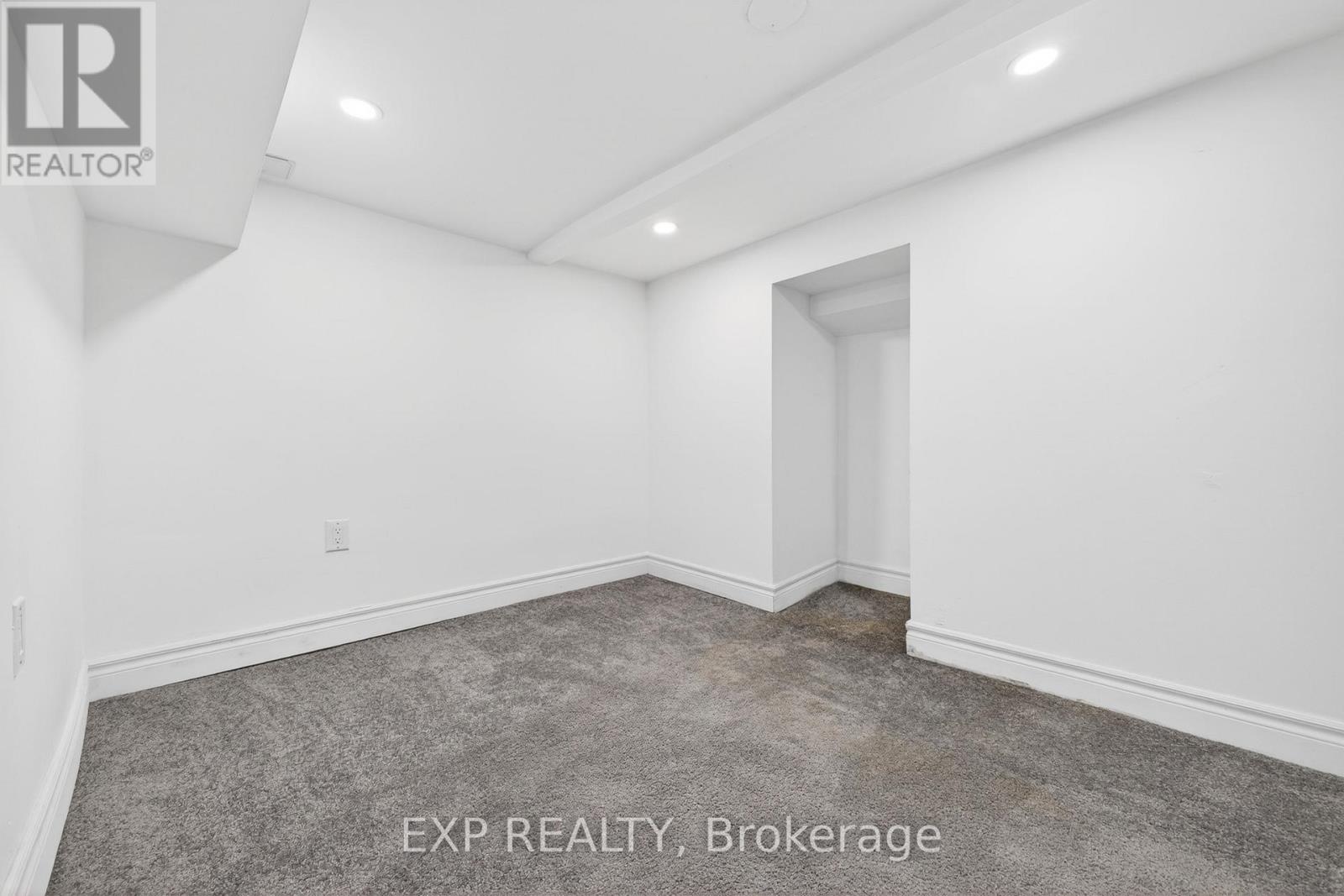 6564 Level Avenue, Niagara Falls, Ontario  L2G 4B7 - Photo 39 - X13635564