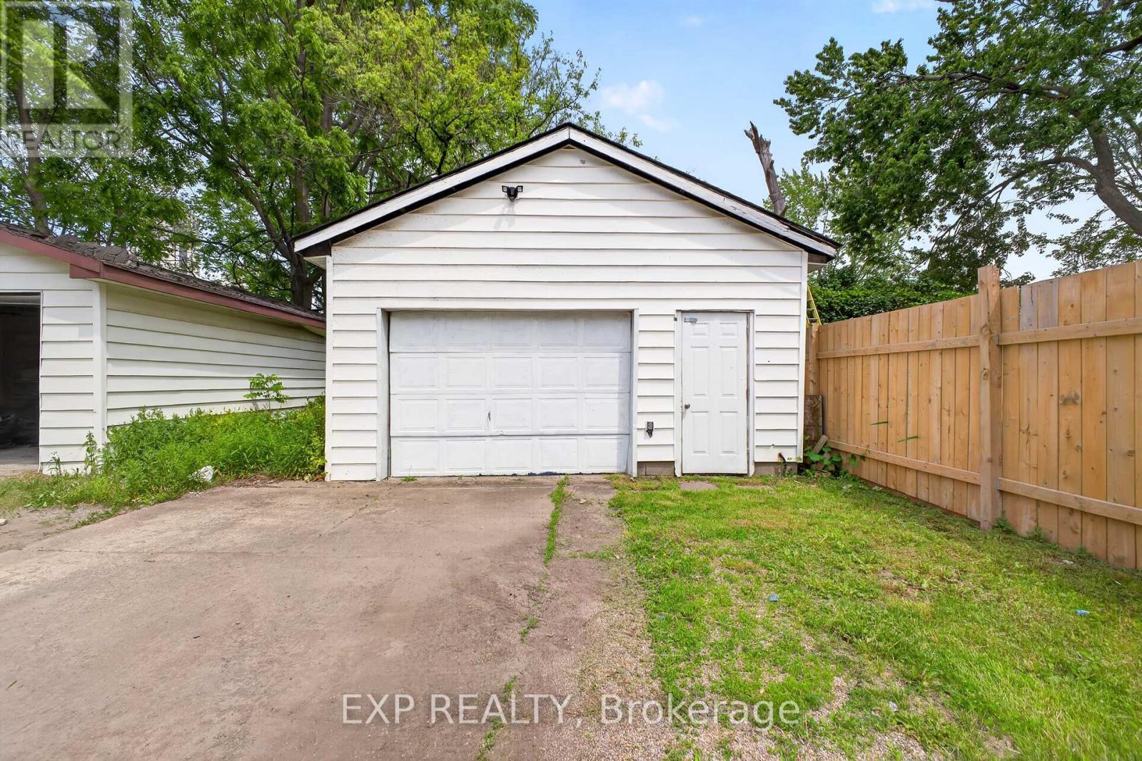 6564 Level Avenue, Niagara Falls, Ontario  L2G 4B7 - Photo 42 - X13635564