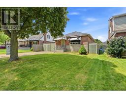 6 SEVEN OAKS DRIVE, Hamilton, Ontario