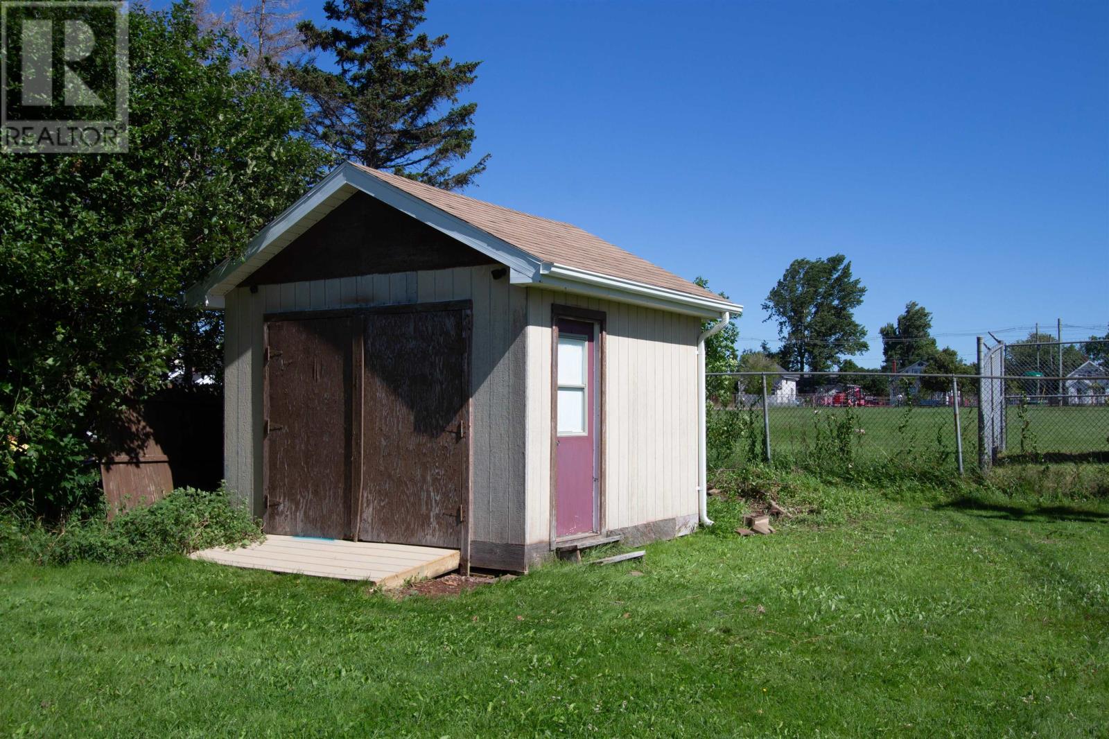 415 North Market Street, Summerside, Prince Edward Island  C1N 1L9 - Photo 2 - 202619520