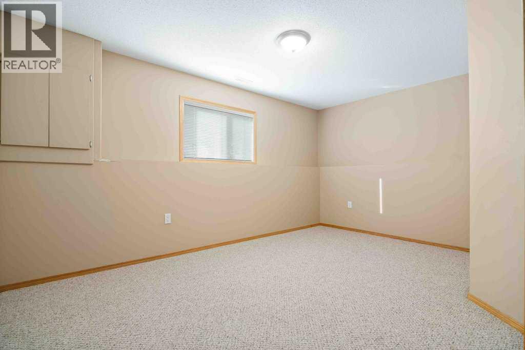 112 Sunset Drive SW, Medicine Hat, Alberta  T1B 4T8 - Photo 21 - A2334104