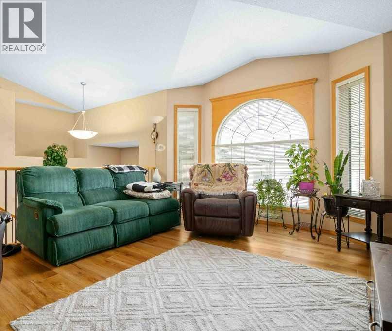 112 Sunset Drive SW, Medicine Hat, Alberta  T1B 4T8 - Photo 6 - A2334104
