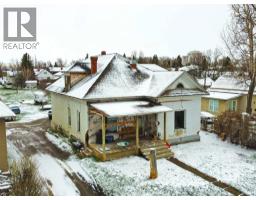 162 2 Avenue W, Cardston, Alberta