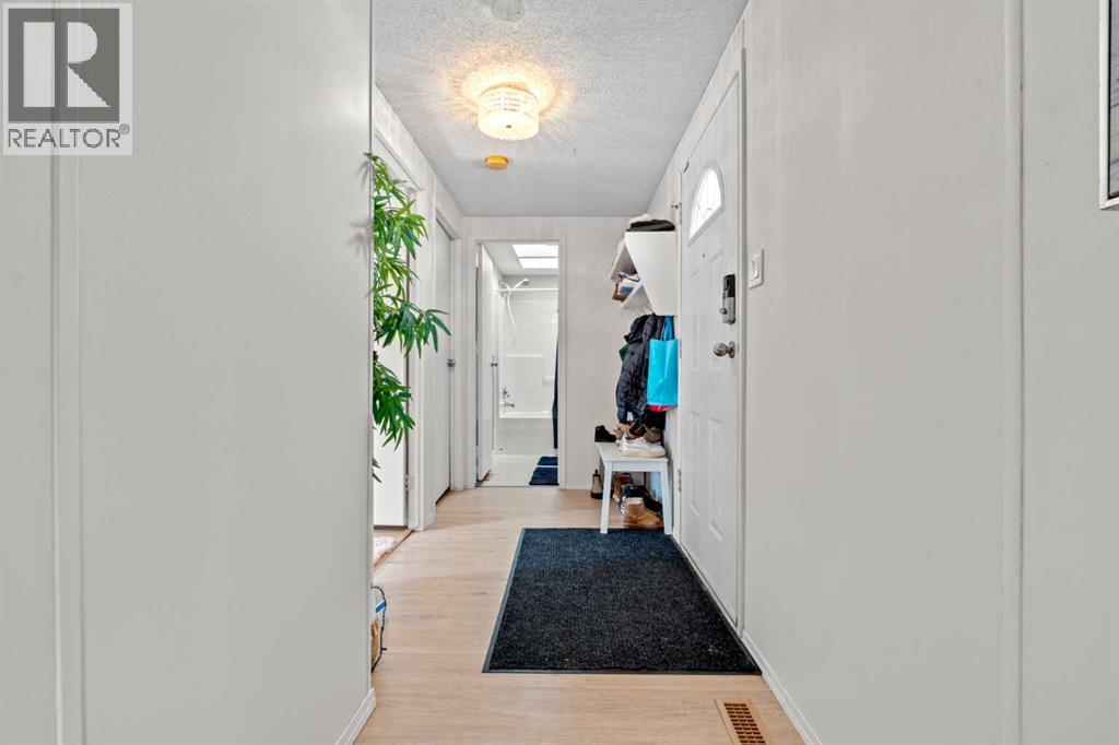 300, 1101 84 Street NE, Calgary, Alberta  T2A 7X2 - Photo 7 - A2312490