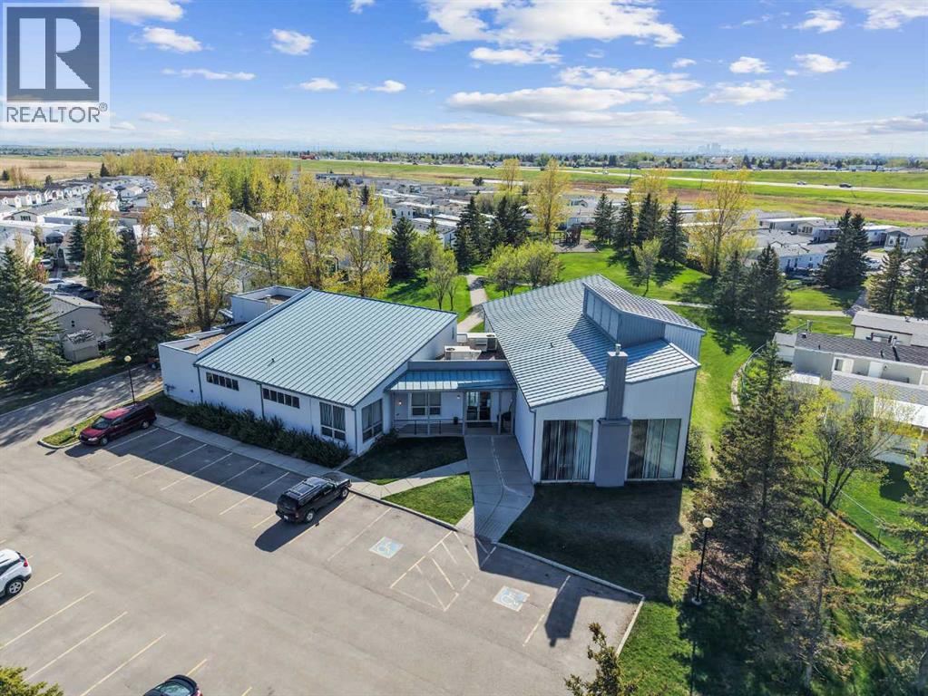300, 1101 84 Street NE, Calgary, Alberta  T2A 7X2 - Photo 2 - A2312490