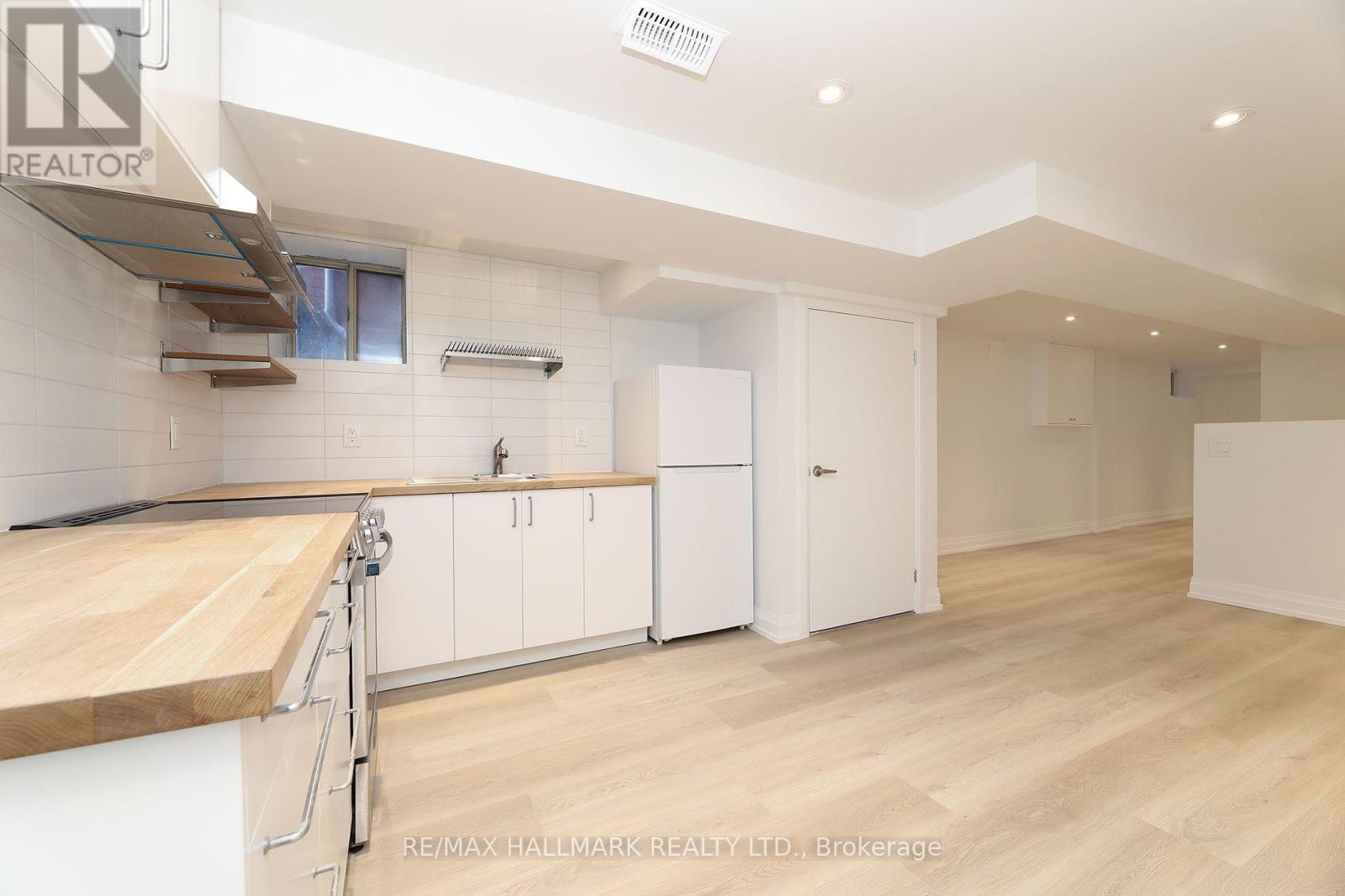 38 Halton Street, Toronto, Ontario  M6J 1R3 - Photo 3 - C13607970