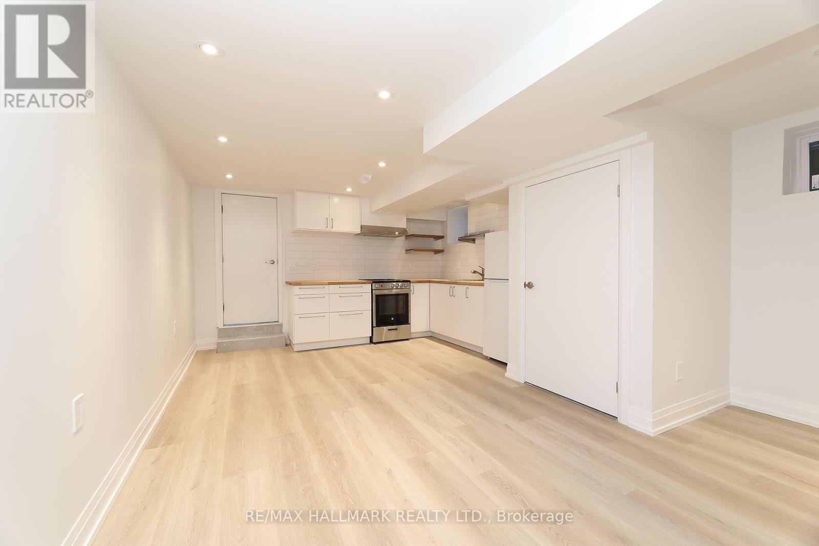 38 Halton Street, Toronto, Ontario  M6J 1R3 - Photo 7 - C13607970