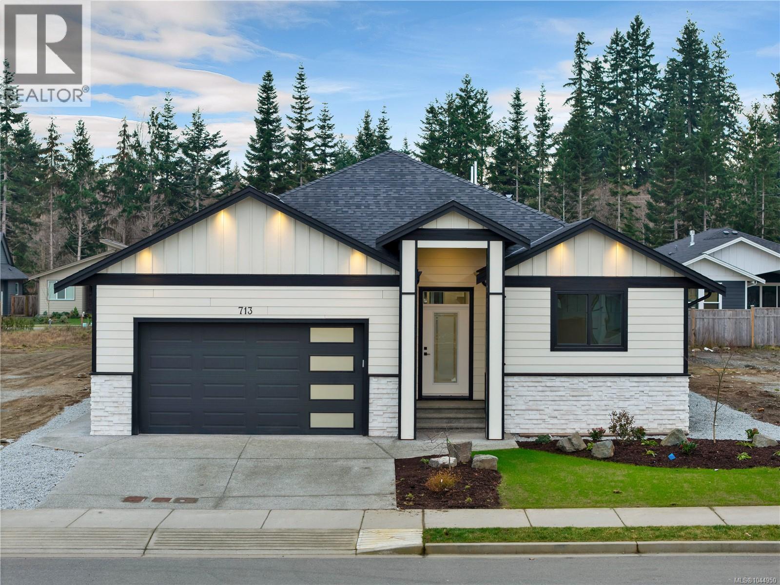 713 Beaver Creek Blvd, Campbell River, British Columbia