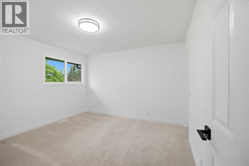 300 Edgehill Drive NW, Calgary, Alberta  t3a 2S3 - Photo 21 - A2333661