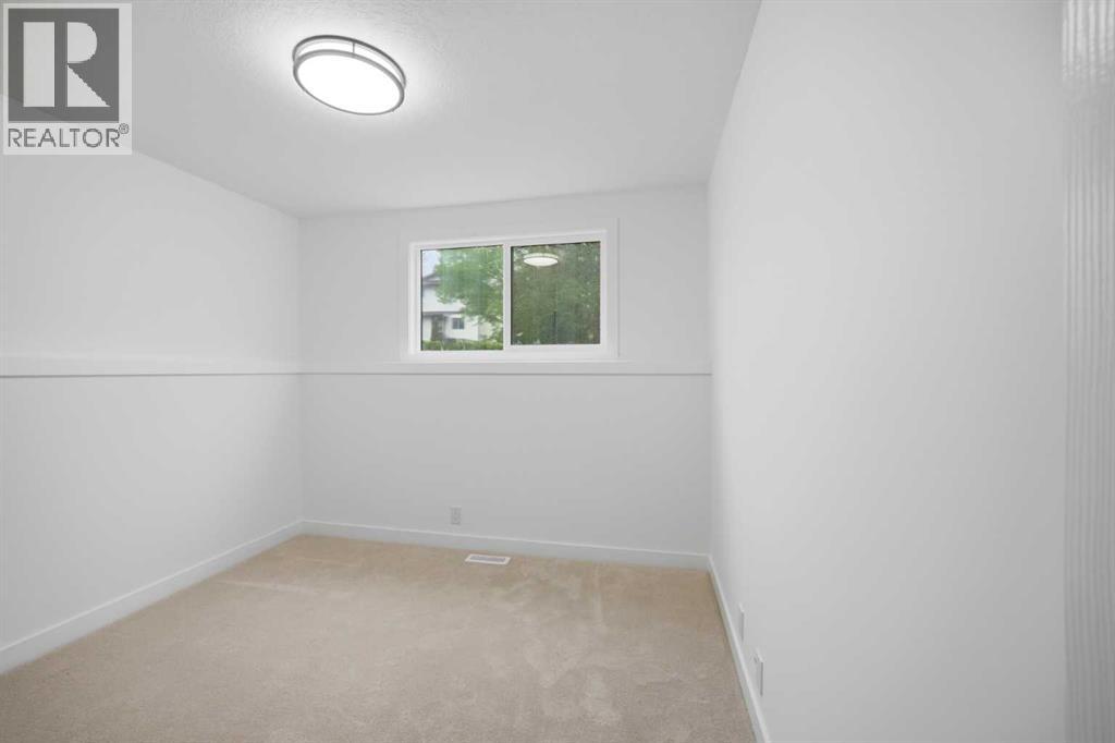 300 Edgehill Drive NW, Calgary, Alberta  t3a 2S3 - Photo 33 - A2333661