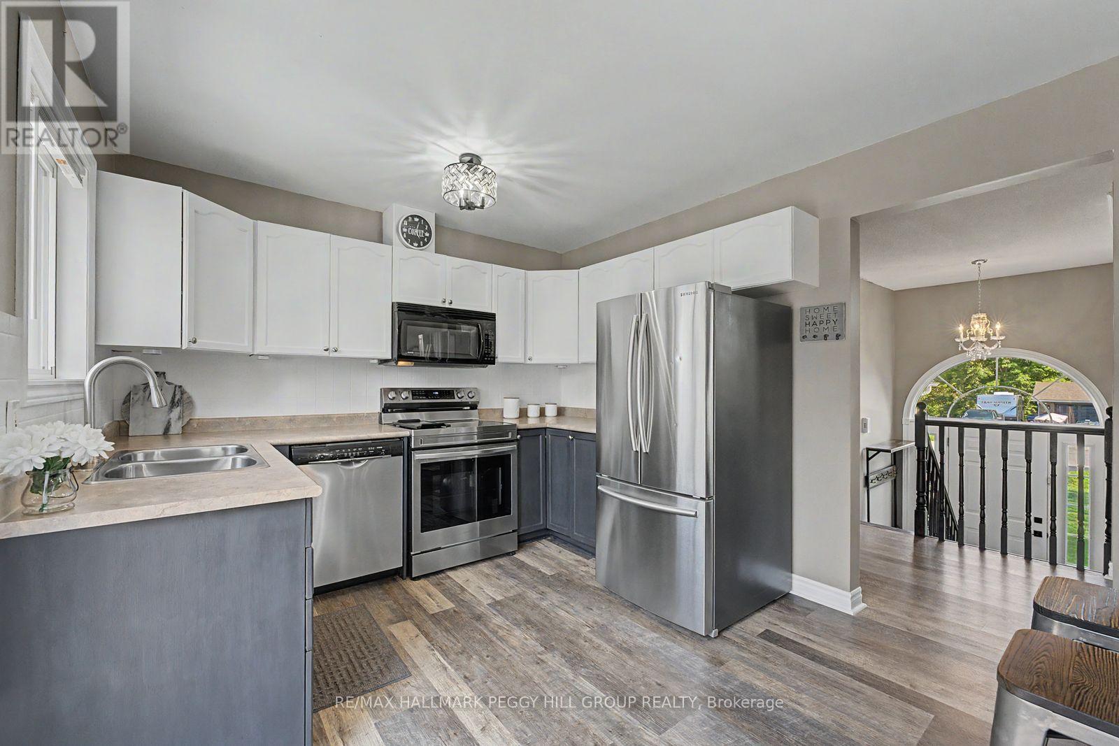 6 Rosemarie Drive, Oro-Medonte, Ontario  L0L 1T0 - Photo 7 - S13572712