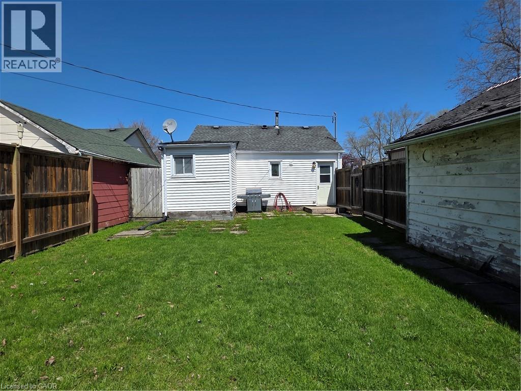 341 Corvette Street, Welland, Ontario  L3B 4S5 - Photo 13 - 40852918