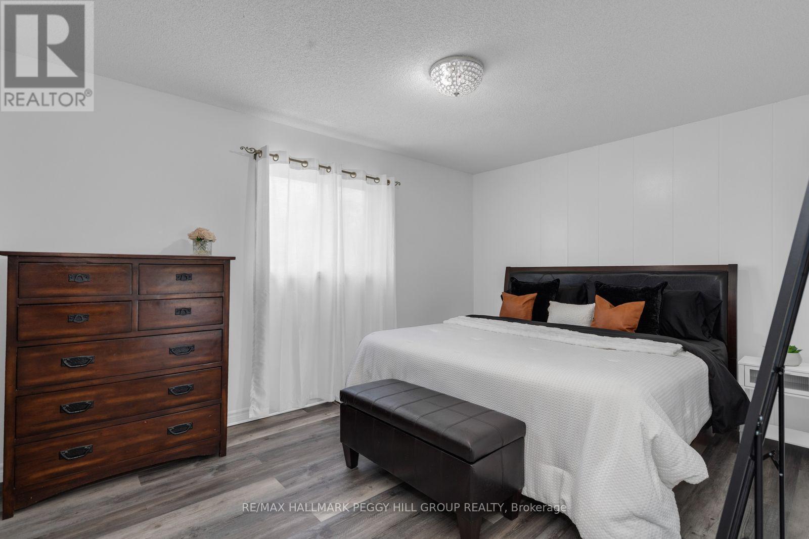 6 Rosemarie Drive, Oro-Medonte, Ontario  L0L 1T0 - Photo 9 - S13572712