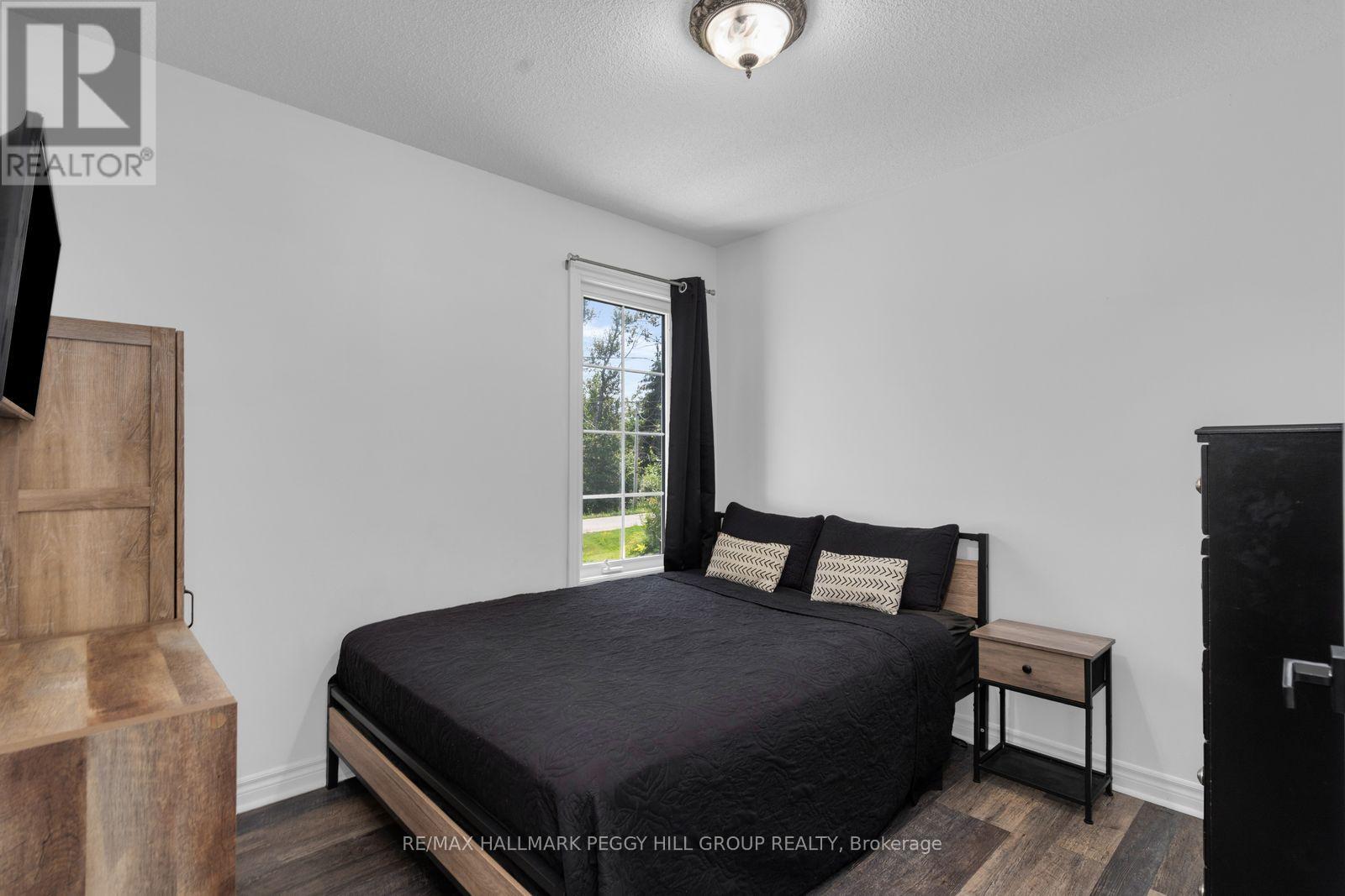 6 Rosemarie Drive, Oro-Medonte, Ontario  L0L 1T0 - Photo 10 - S13572712